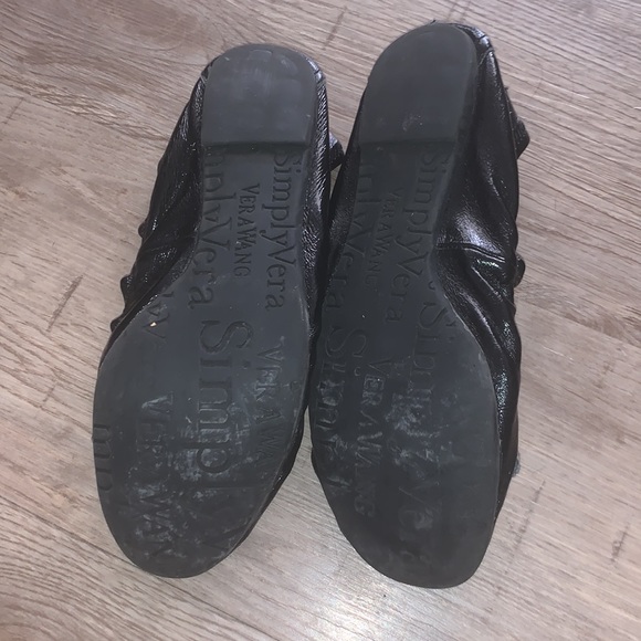 Black Vera Wang Flats - Picture 3 of 3